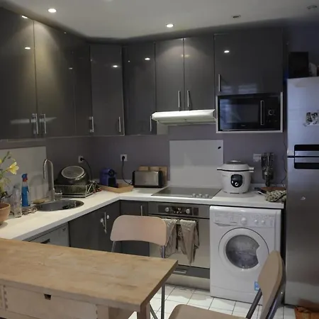 Appartement Charming Near Saint-lazare Parijs