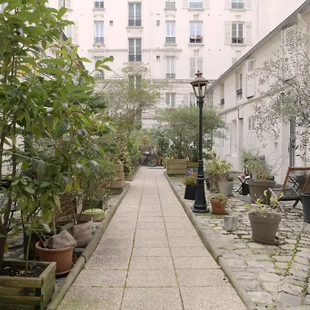 Charming Near Saint-lazare *